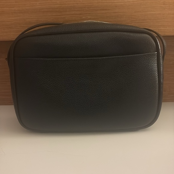 Authentic Black Balenciaga Everyday Medium Camera Bag in Excellent Condition - Picture 3 of 6